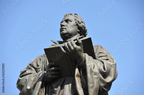 Lutherdenkmal, Martin Luther, Denkmal, Reformation, Bibel, Neues Testament, Theologie, Kirche, Thüringen, Erfurt