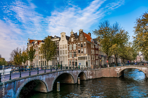 オランダ・アムステルダムの運河のある風景