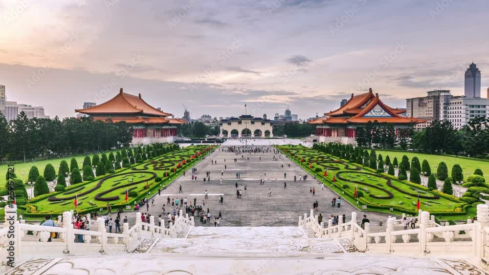 4K Timelapse from Day to Night of National Theater, Concert Hall, front gate and huge square at the Chiang Kai-shek Memorial Hall in Taipei, Taiwan
4K Timelapse from Day to Night of National Theater, Concert Hall, front gate and huge square at the Chiang Kai-shek Memorial Hall in Taipei, Taiwan