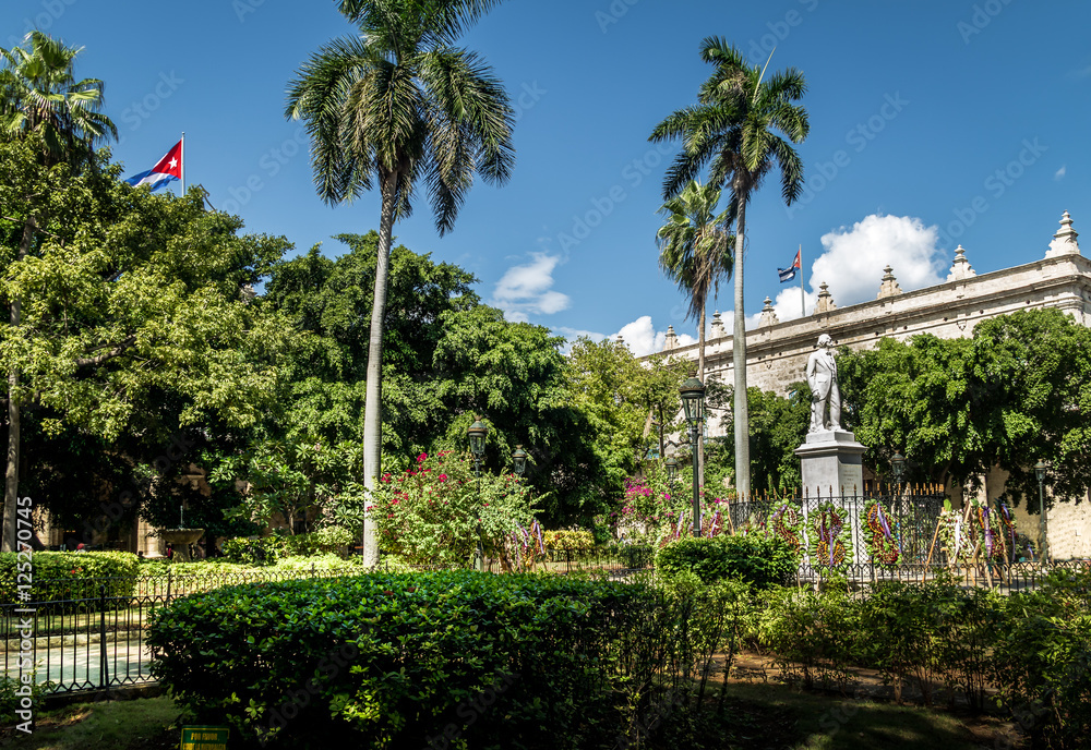 Plaza de Armas - Havana, Cuba