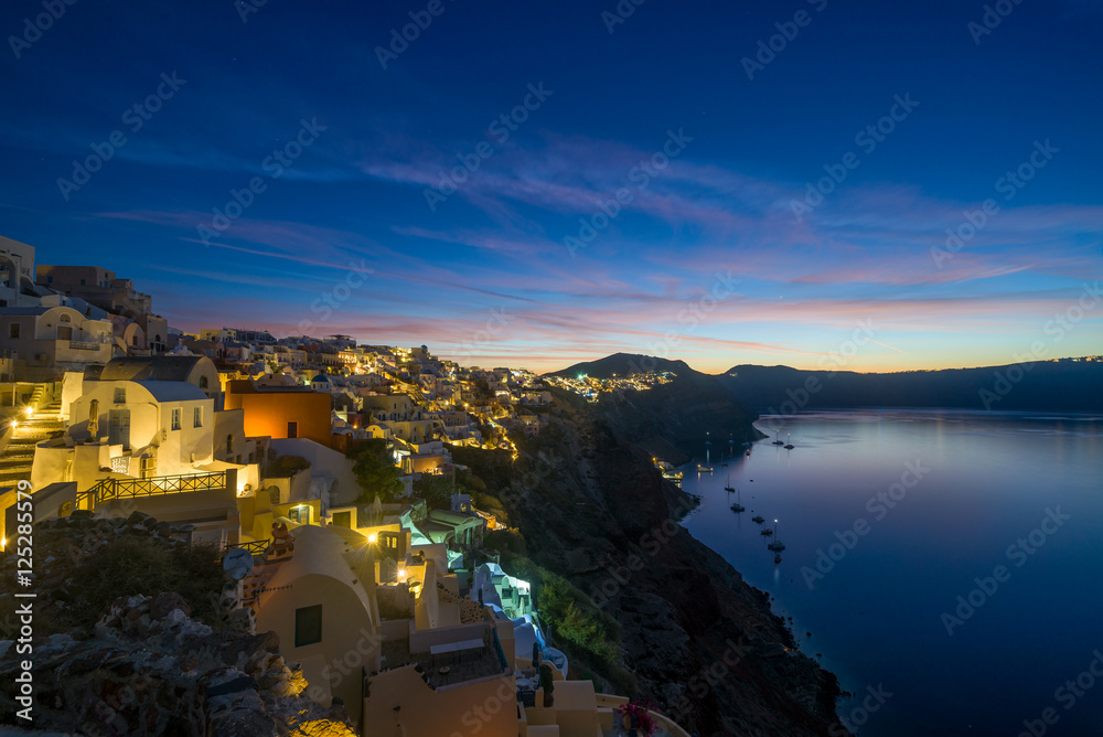 Fototapeta premium Old Town of Oia on the island Santorini
