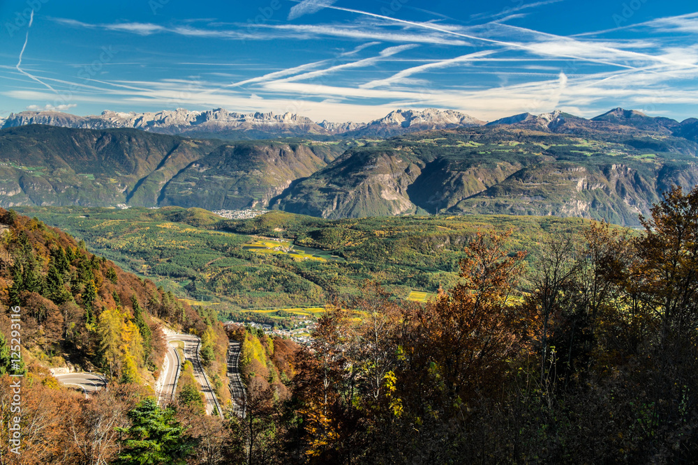 Naklejka premium Panoramablick vom Mendelpass 