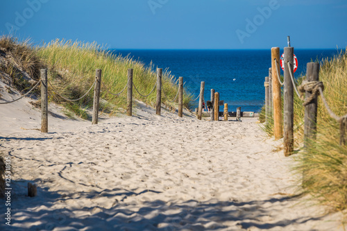 Obraz na płótnie Sandy beach in Leba town, Baltic Sea, Poland w salonie