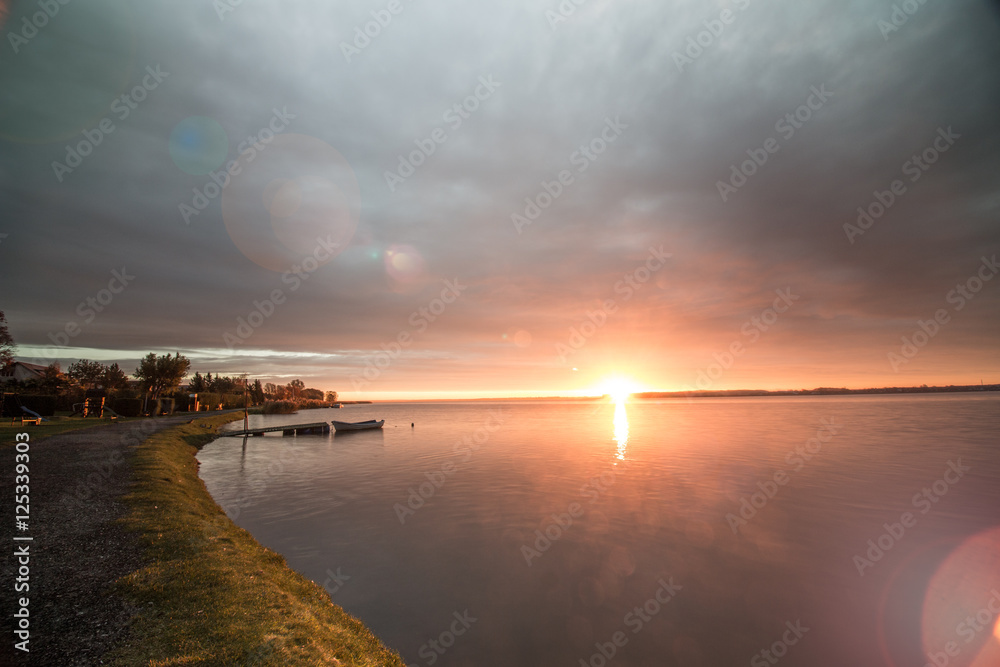 Naklejka premium WSCHÓD SŁOŃCA