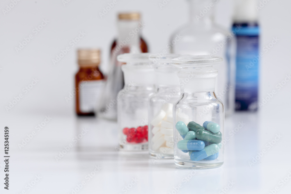 bottled pills in doctor's office no one bottled pills in doctor's office no one