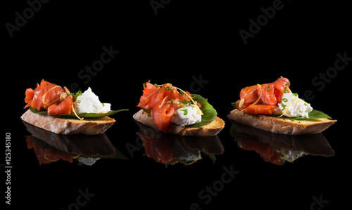 Bruschetta with salmon and soft cheese