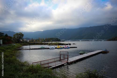Splendid views of Lake Kawaguchi, Japan © free2trip