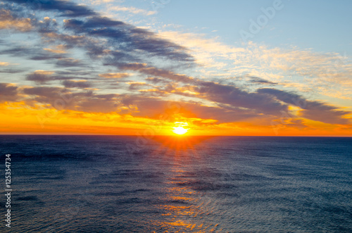 Φωτογραφία Sunrise over the Pacific