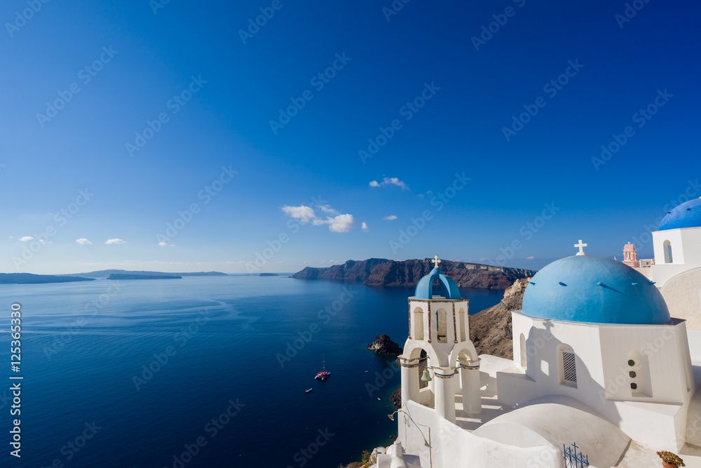 Obraz premium Church of Oia in Santorini island