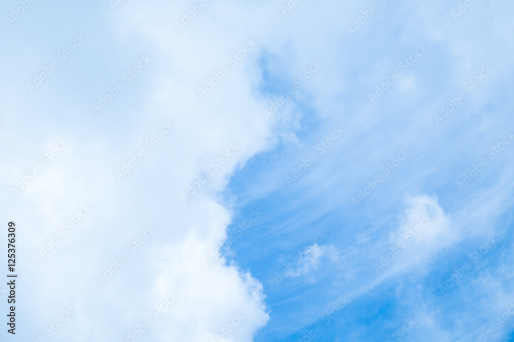 Obraz premium Blue sky and cloud for background.