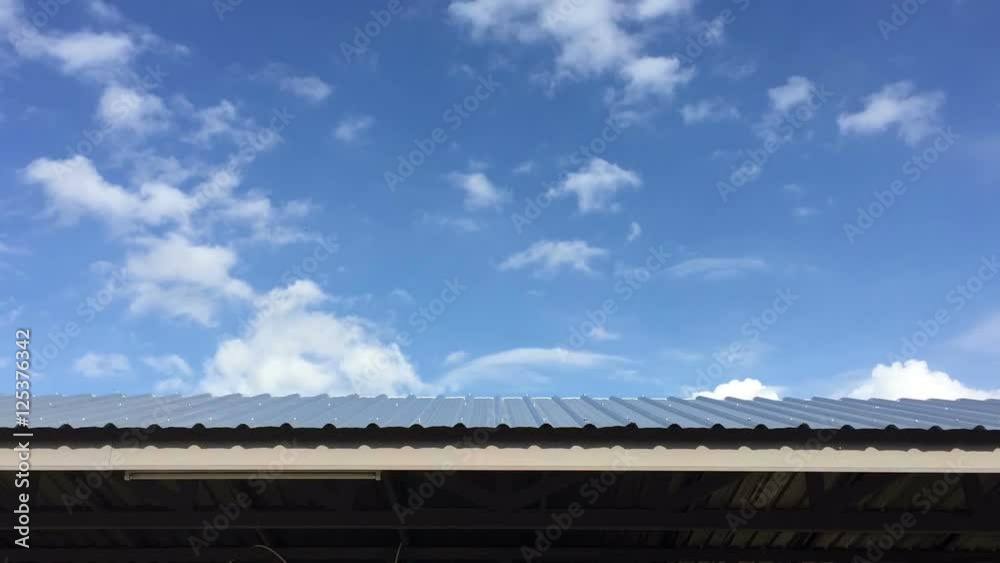 Time lapse moving cloud over the horizontal roof
Time lapse moving cloud over the horizontal roof