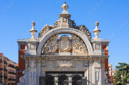 Puerta de Felipe IV. Parque del Retiro, Madrid photo
