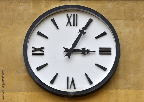 Large wall clock Roman numerals