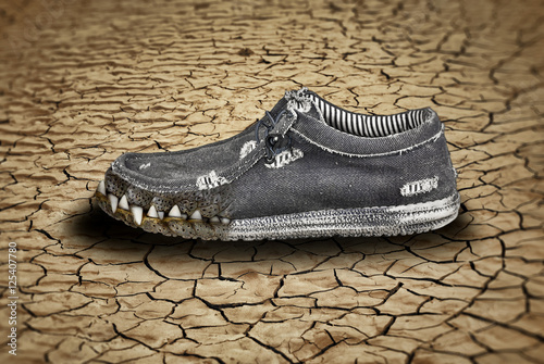 Crocodile shoes/Creative old shoes with crocodile teeth photo manipulation