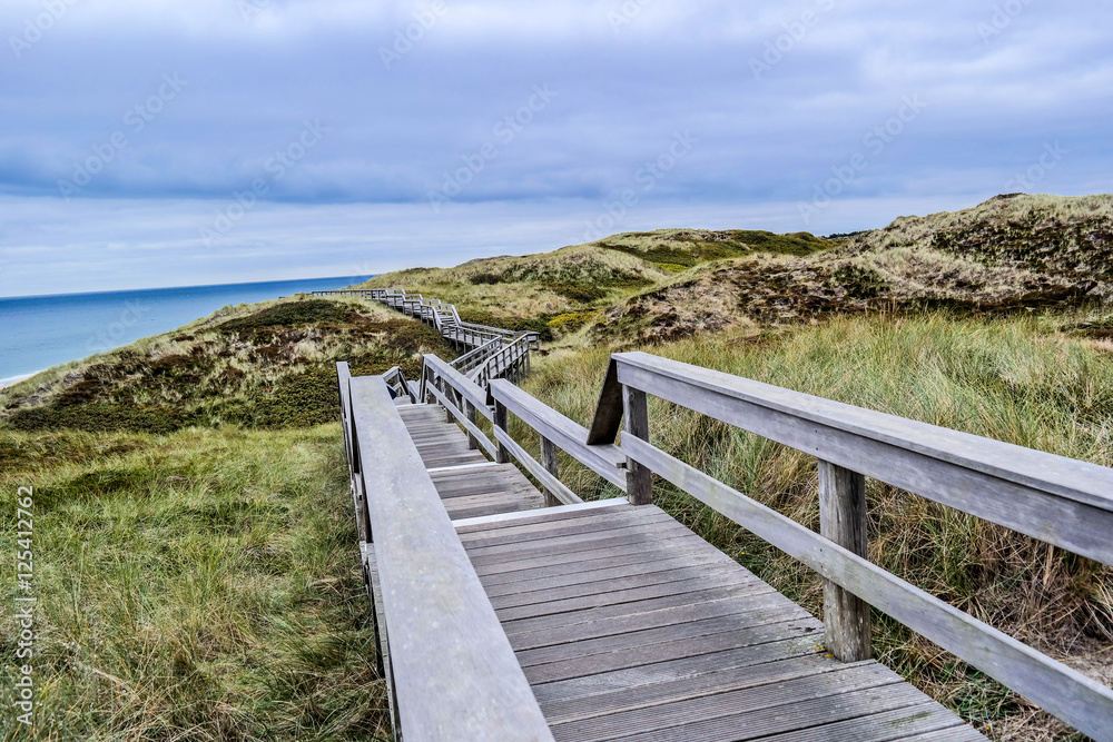 Obraz premium Zugang zum Strand von Sylt an einem Herbsttag