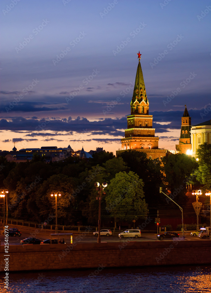 Obraz premium Kremlin on the sunset background