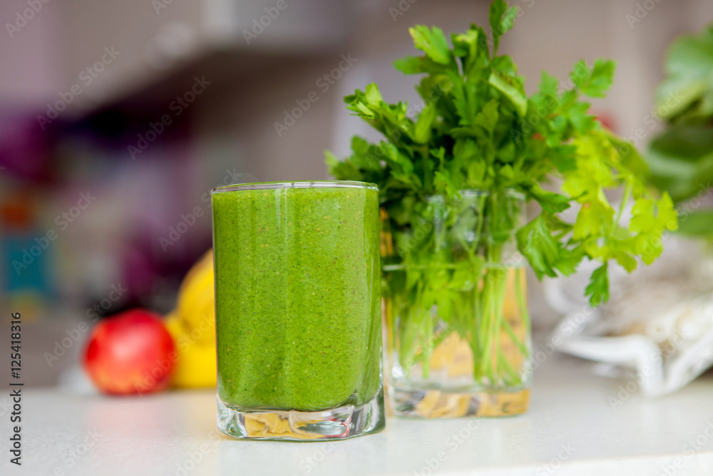 Vitamin cleansing green smoothie. Detox Vitamin cleansing green smoothie. Detox