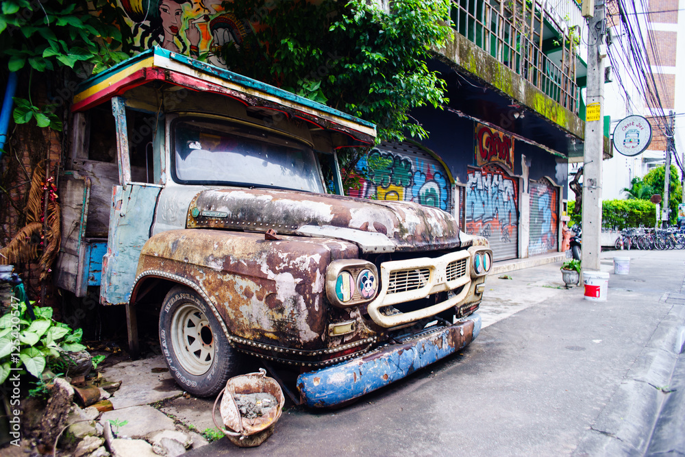 Fototapeta premium old truck at front of cafe in chiangrai thailand