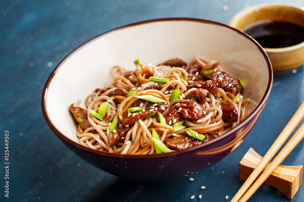 Spicy japanese soba noodles with beef
