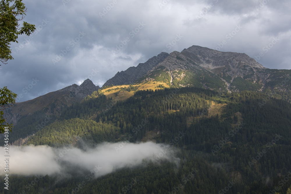 Herbstnebel im Tal Herbstnebel im Tal