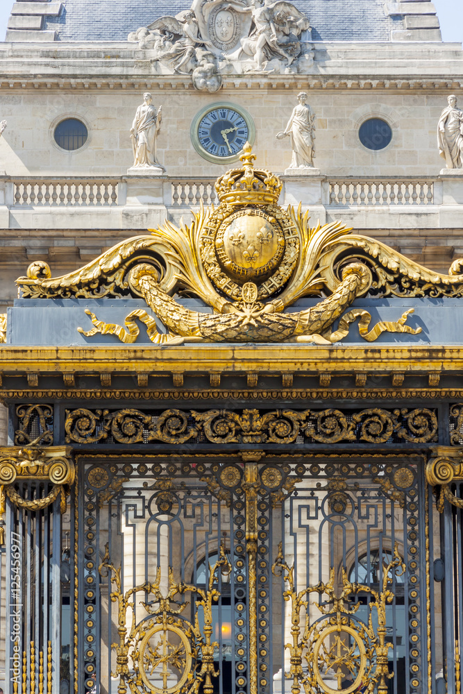 Part of the gate to Sainte Chapelle - Paris.