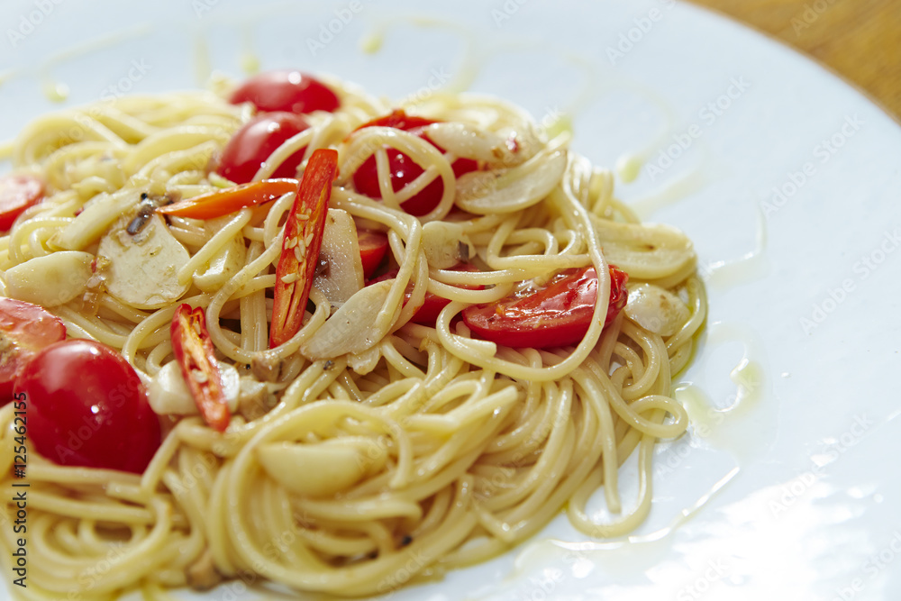 Spaghetti aglio e olio Spaghetti aglio e olio