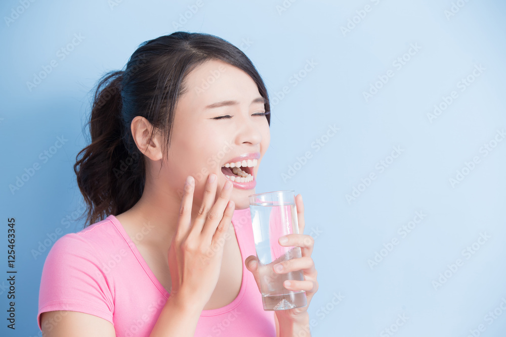 woman with sensitive teeth woman with sensitive teeth