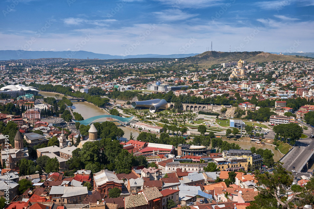 Панорамный вид на город Тбилиси сверху