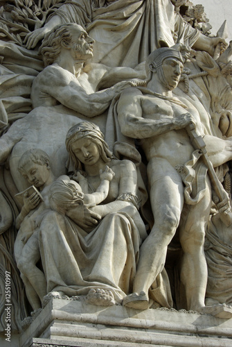 Statues de l'arc de triomphe de l'Etoile à Paris, France © JFBRUNEAU
