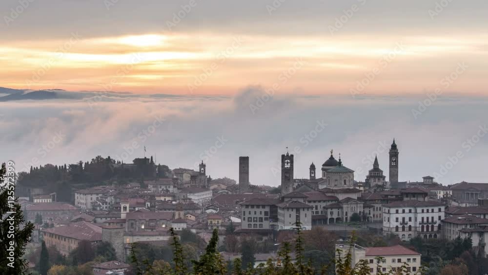 sunrise fog bergamo città alta time lapse 4k sunrise fog bergamo città alta time lapse 4k
