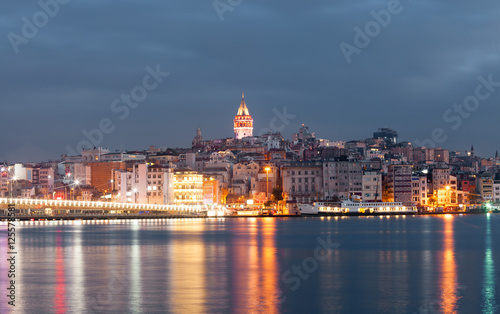 Nighte cityscape with Galata Tower over the Golden Horn in Istanbul, Turkey © Dmytro Kosmenko