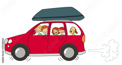 Glückliche Familie auf Urlaubsreise