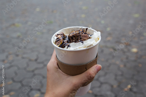 whiped cream on late coffe to go