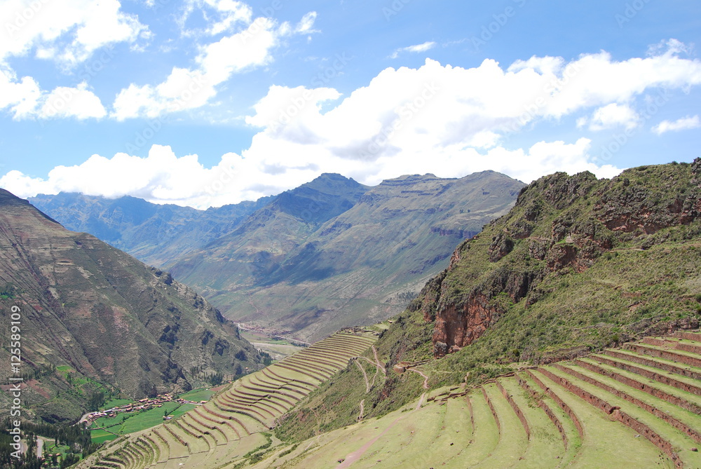 Peru Ollantaytambo ruins