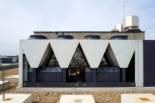 Air cooled water chillers