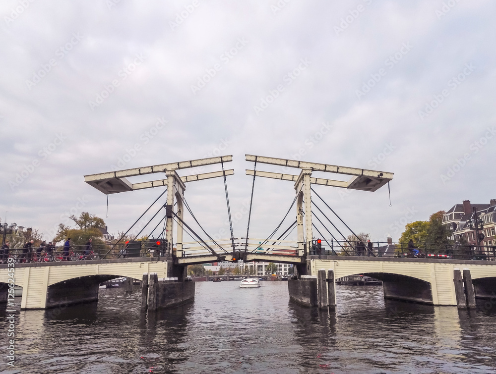 Obraz premium The mechanism of climb bridge in Amsterdam, Holland