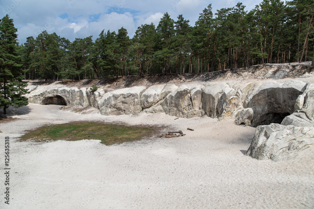 Sandsteinhöhlen bei Blankenburg; Harz, Sommer