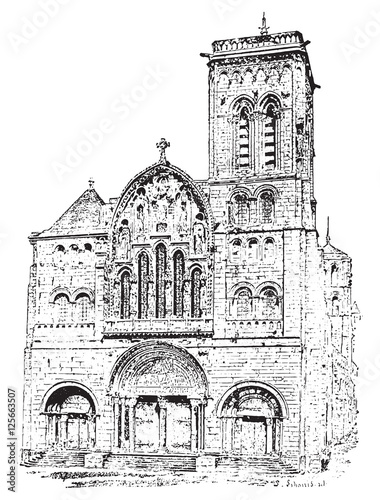 VÃ©zelay Abbey or Abbey of la Madaleine, vintage engraving.