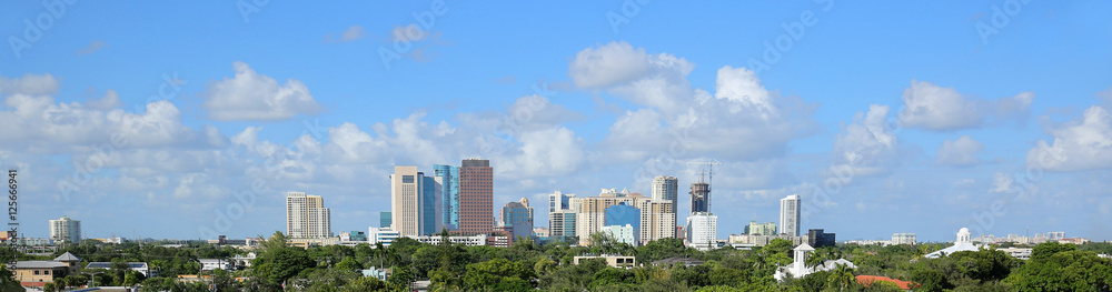 Panaramic view of Fort Lauderdale's skyline