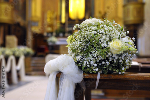 Fiori in chiesa photo
