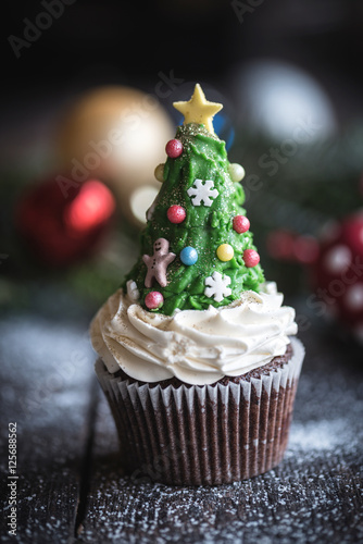Christmas tree cup cake