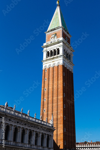 Gebäude in Venedig © kraftfelder