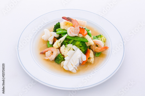 Stir-fried broccoli, carrot and shrimp