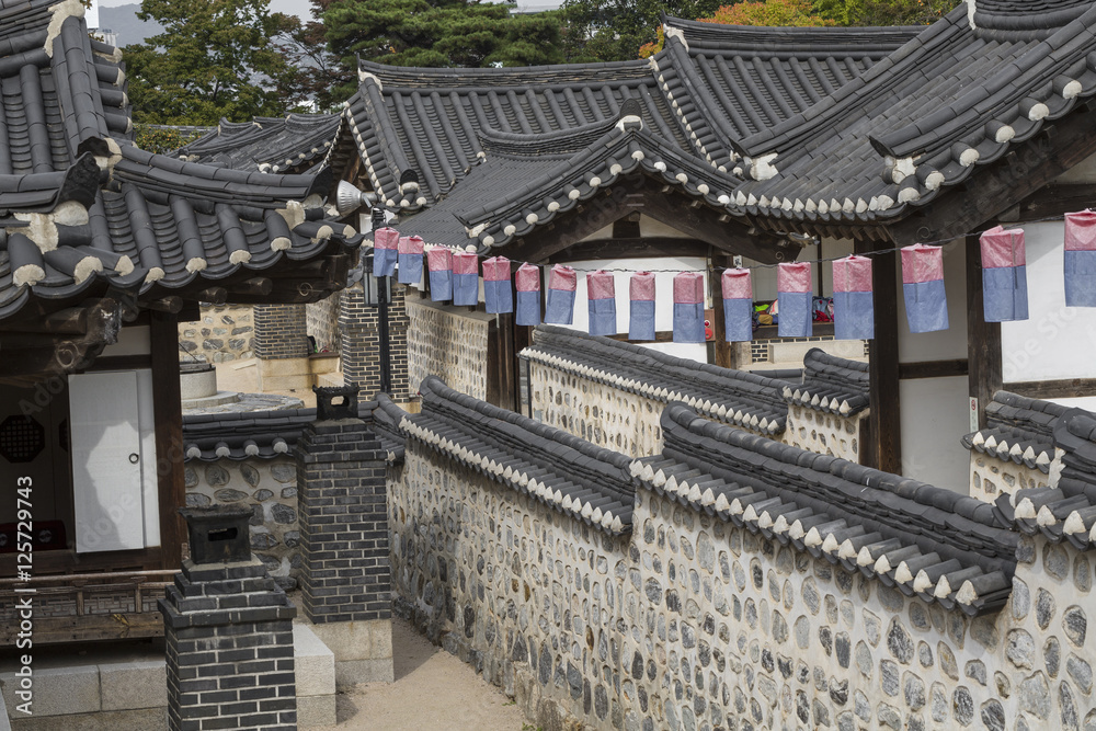 Naklejka premium Korea Old House w Namsangol Hanok Village w Seulu w Korei Południowej.