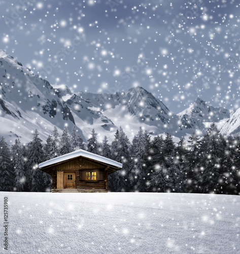 Schihütte im Schnee © by-studio