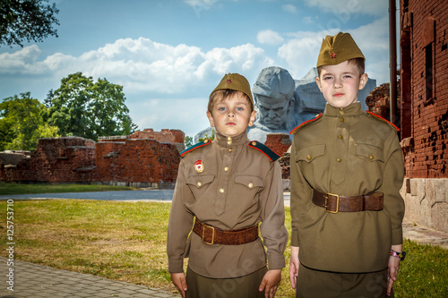 Дети в военной форме СССР