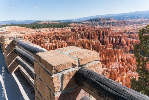 Fotografie Fairyland Point in Bryce Canyon National Park Utah in morning sun