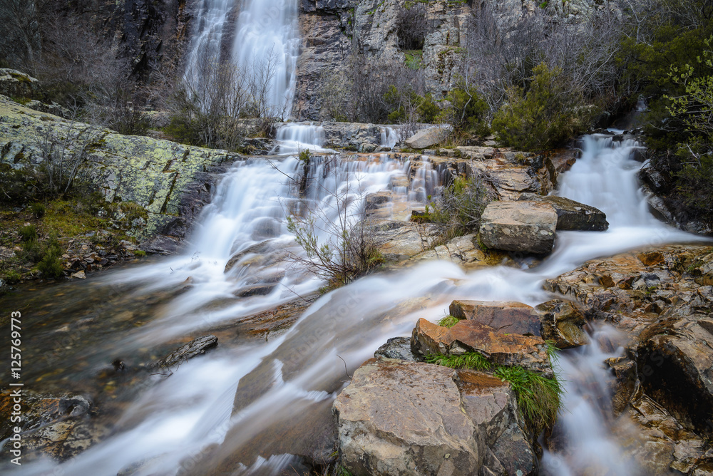 Cascada de Despeñalagua en Valverde de los Arroyos, Guadalajara (España)  foto de Stock | Adobe Stock