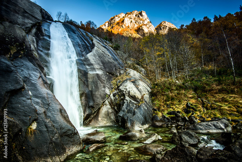 Fototapeta piękny krajobraz jesień w górach