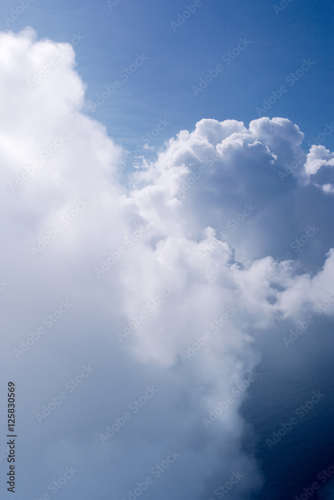 Obraz premium in the clouds
